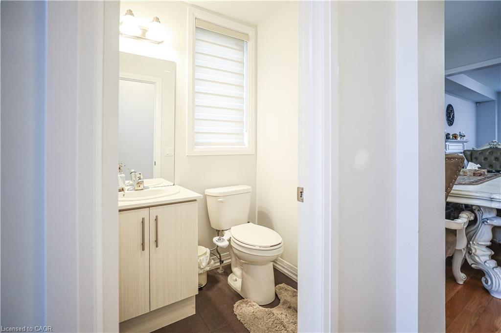 125 Silverwood Crescent, Woodstock, ON - Indoor Photo Showing Bathroom