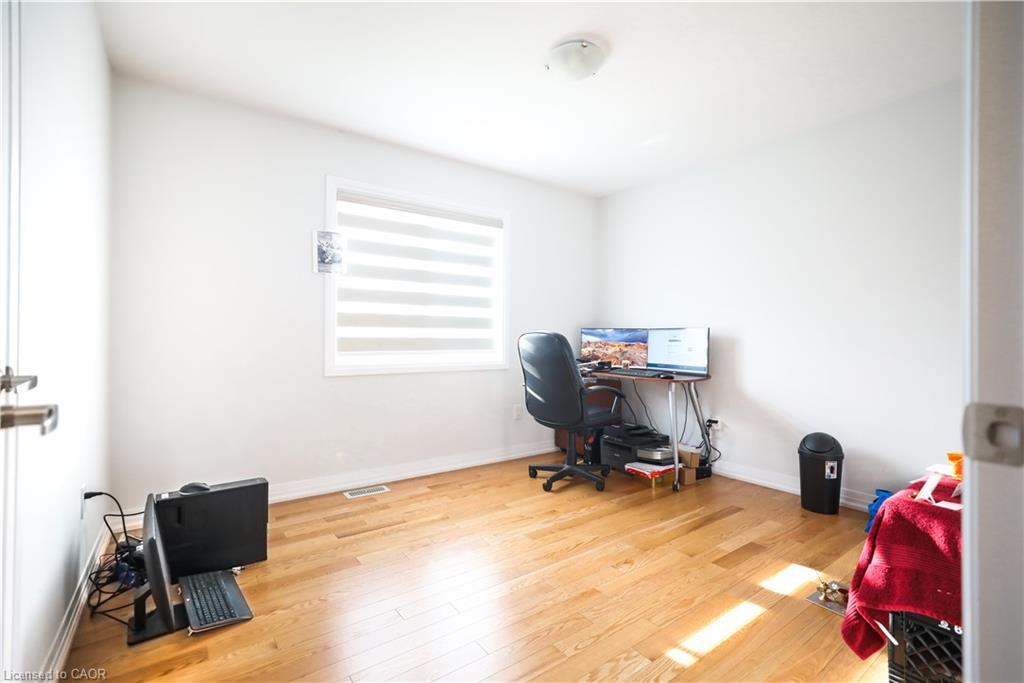 125 Silverwood Crescent, Woodstock, ON - Indoor Photo Showing Other Room