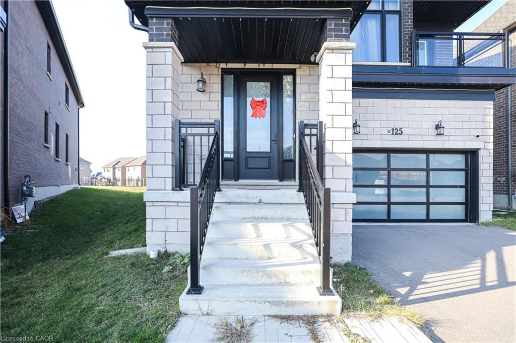 125 Silverwood Crescent, Woodstock, ON - Outdoor