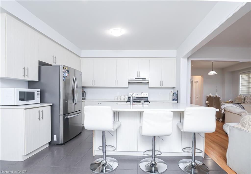 125 Silverwood Crescent, Woodstock, ON - Indoor Photo Showing Kitchen
