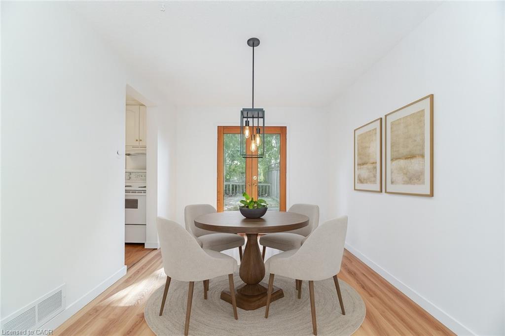 21 Horning Drive, Hamilton, ON - Indoor Photo Showing Dining Room