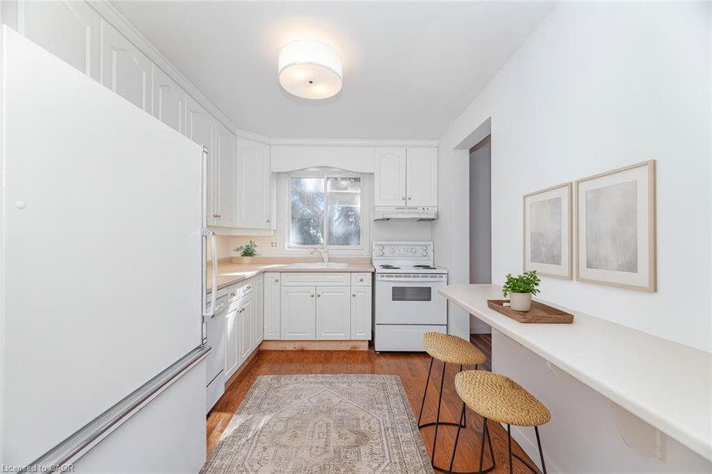 21 Horning Drive, Hamilton, ON - Indoor Photo Showing Kitchen With Double Sink