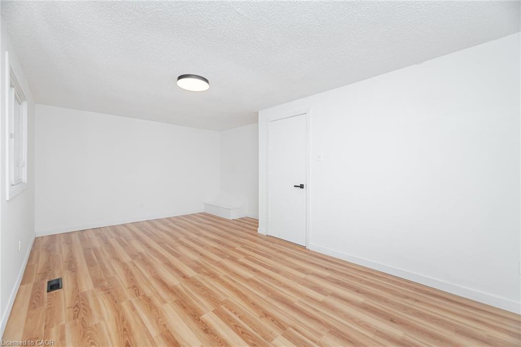 21 Horning Drive, Hamilton, ON - Indoor Photo Showing Other Room