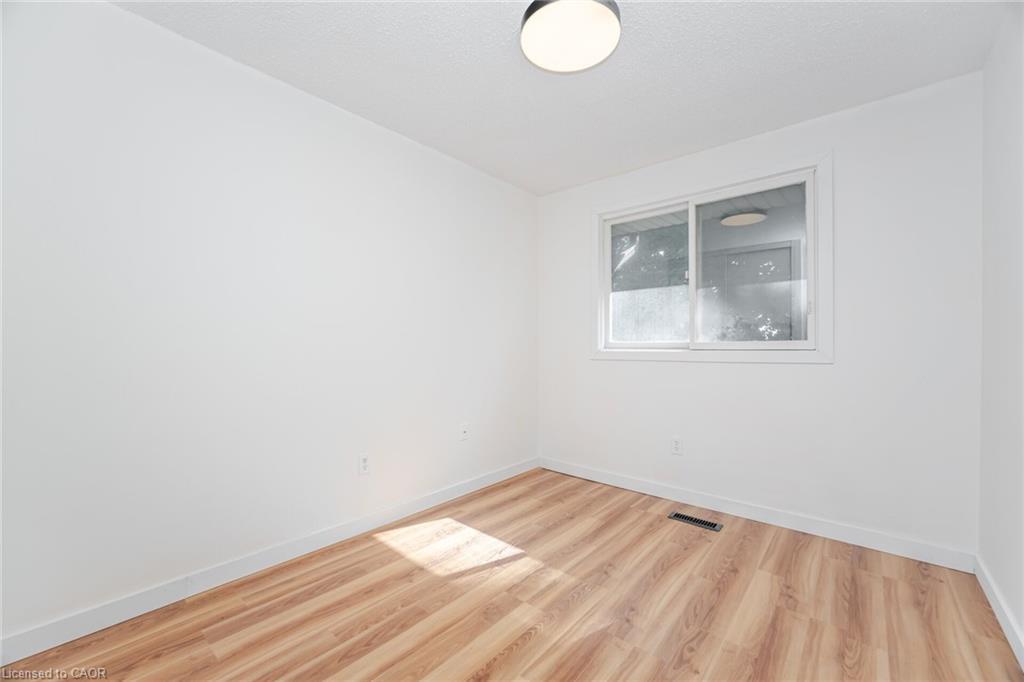 21 Horning Drive, Hamilton, ON - Indoor Photo Showing Other Room