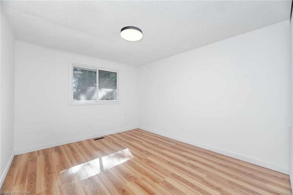 21 Horning Drive, Hamilton, ON - Indoor Photo Showing Other Room