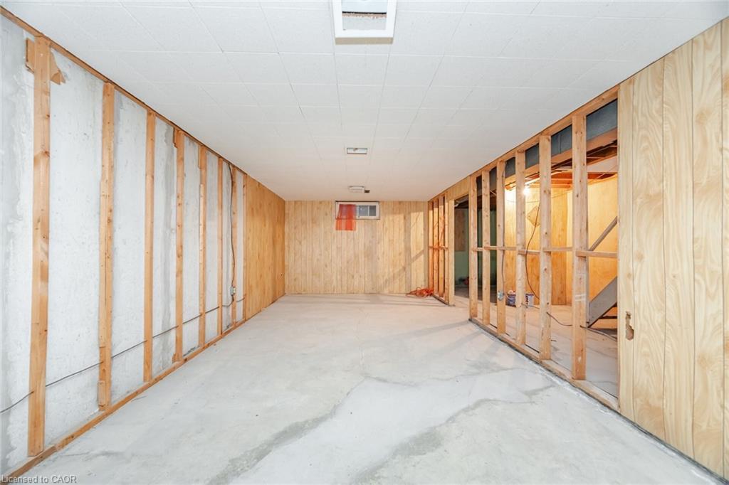 21 Horning Drive, Hamilton, ON - Indoor Photo Showing Other Room