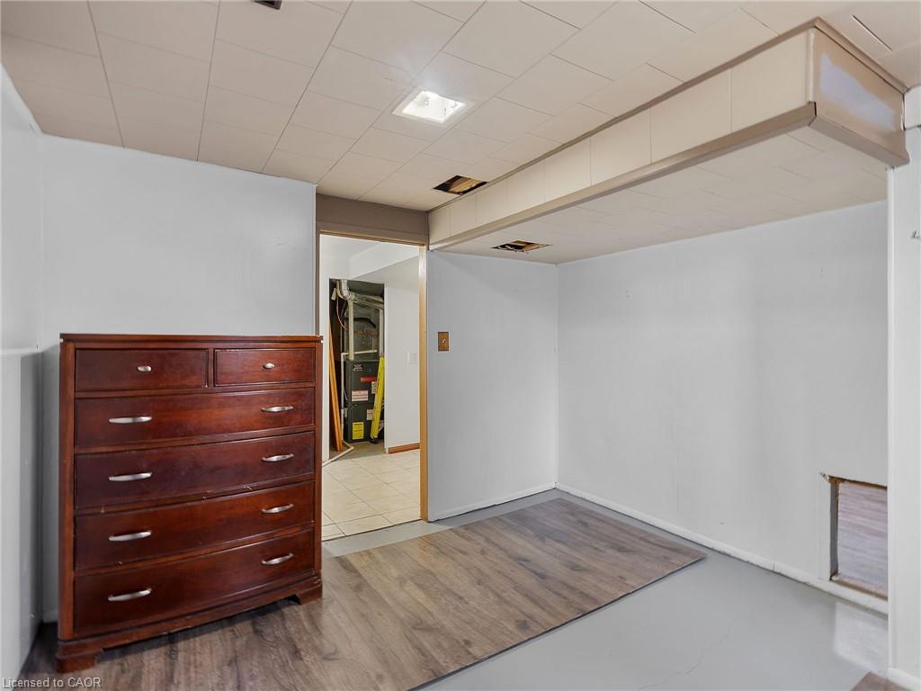 102 Dundee Drive, Caledonia, ON - Indoor Photo Showing Other Room