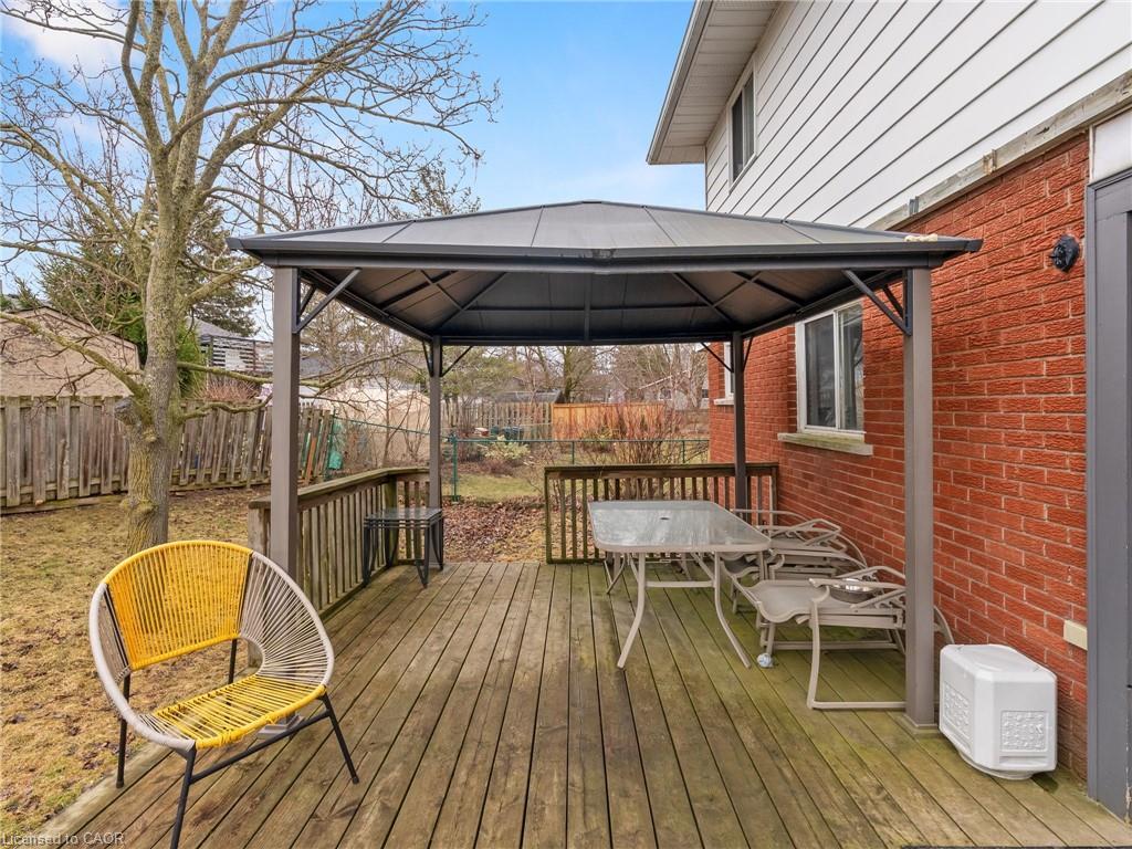 102 Dundee Drive, Caledonia, ON - Outdoor With Deck Patio Veranda With Exterior