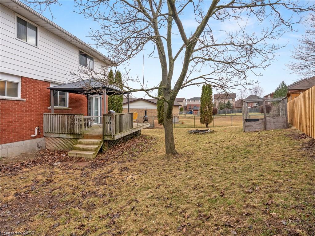 102 Dundee Drive, Caledonia, ON - Outdoor