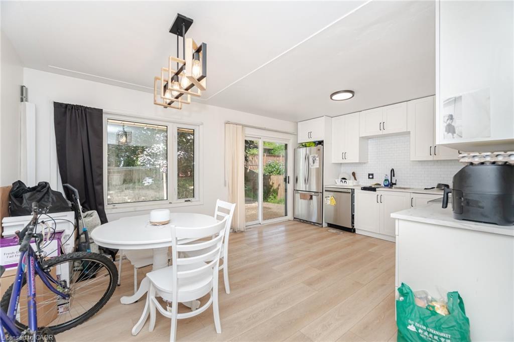 Upper-214 Forest Hill Drive, Kitchener, ON - Indoor