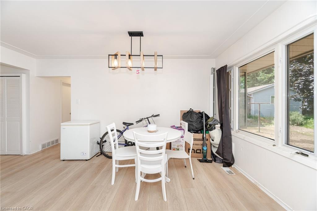 Upper-214 Forest Hill Drive, Kitchener, ON - Indoor Photo Showing Dining Room