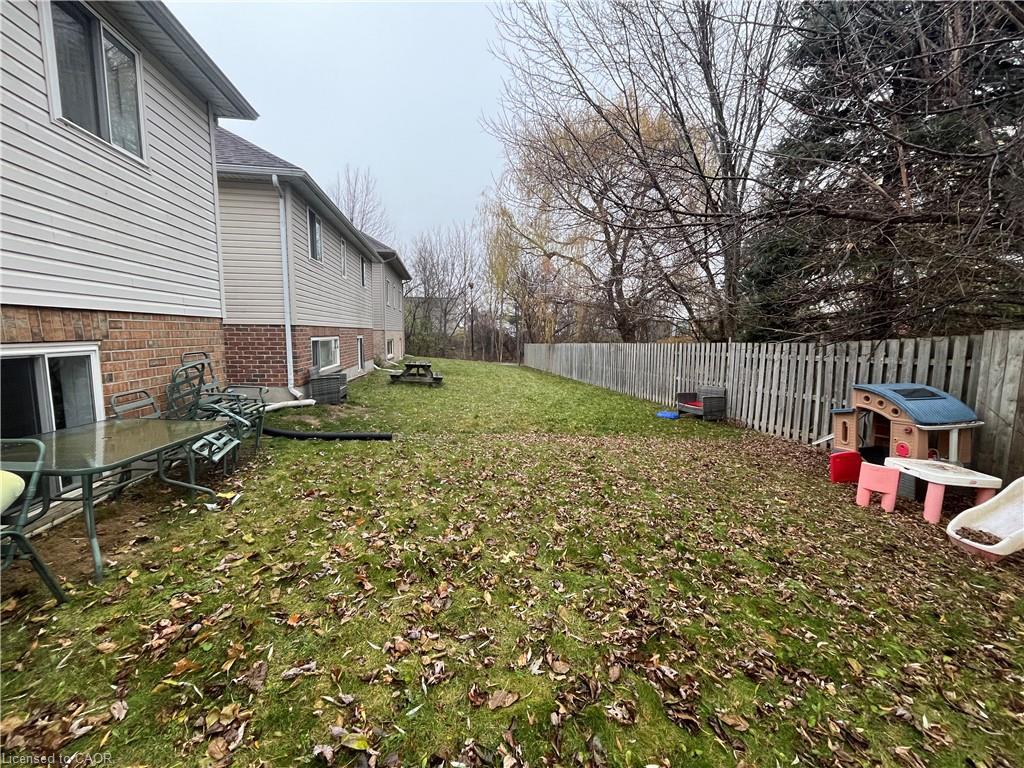 6 Smetana Drive, Kitchener, ON - Outdoor