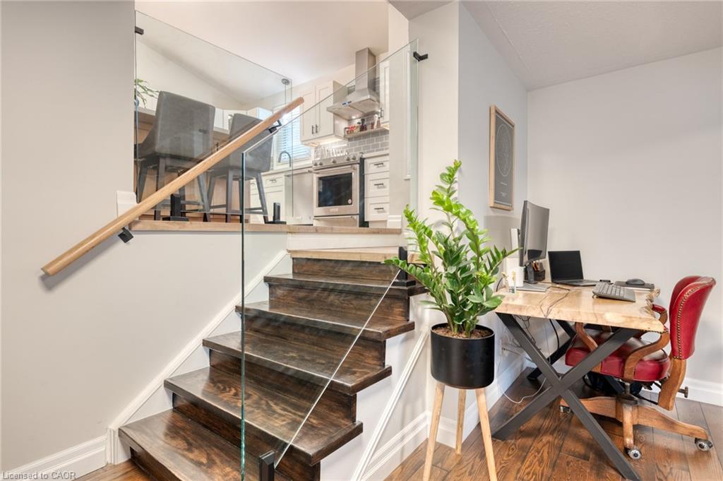 31 Bolzano Court, Hamilton, ON - Indoor