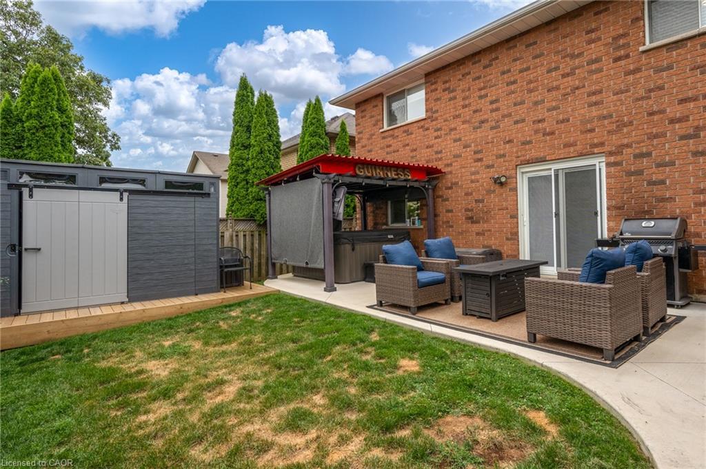 31 Bolzano Court, Hamilton, ON - Outdoor With Deck Patio Veranda With Exterior
