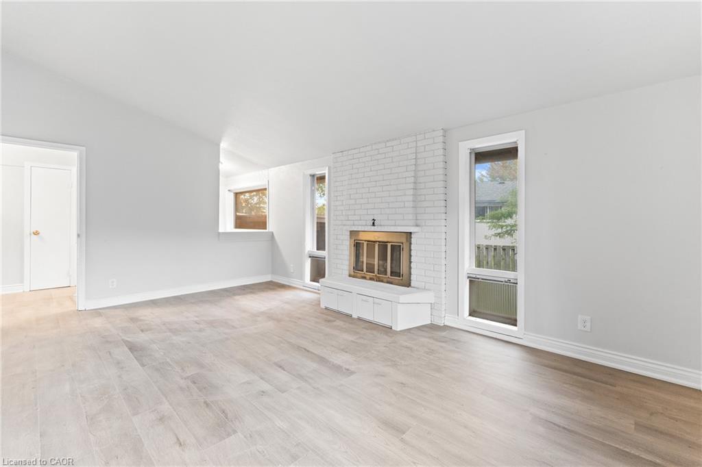 366 Dale Crescent, Waterloo, ON - Indoor With Fireplace