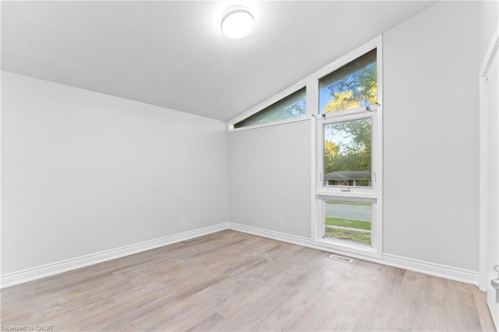 366 Dale Crescent, Waterloo, ON - Indoor Photo Showing Other Room