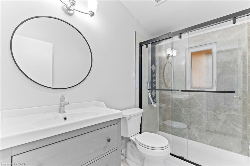 366 Dale Crescent, Waterloo, ON - Indoor Photo Showing Bathroom