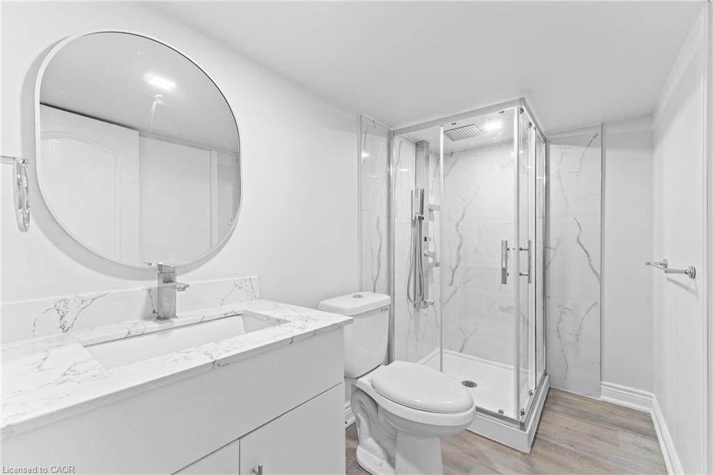 366 Dale Crescent, Waterloo, ON - Indoor Photo Showing Bathroom