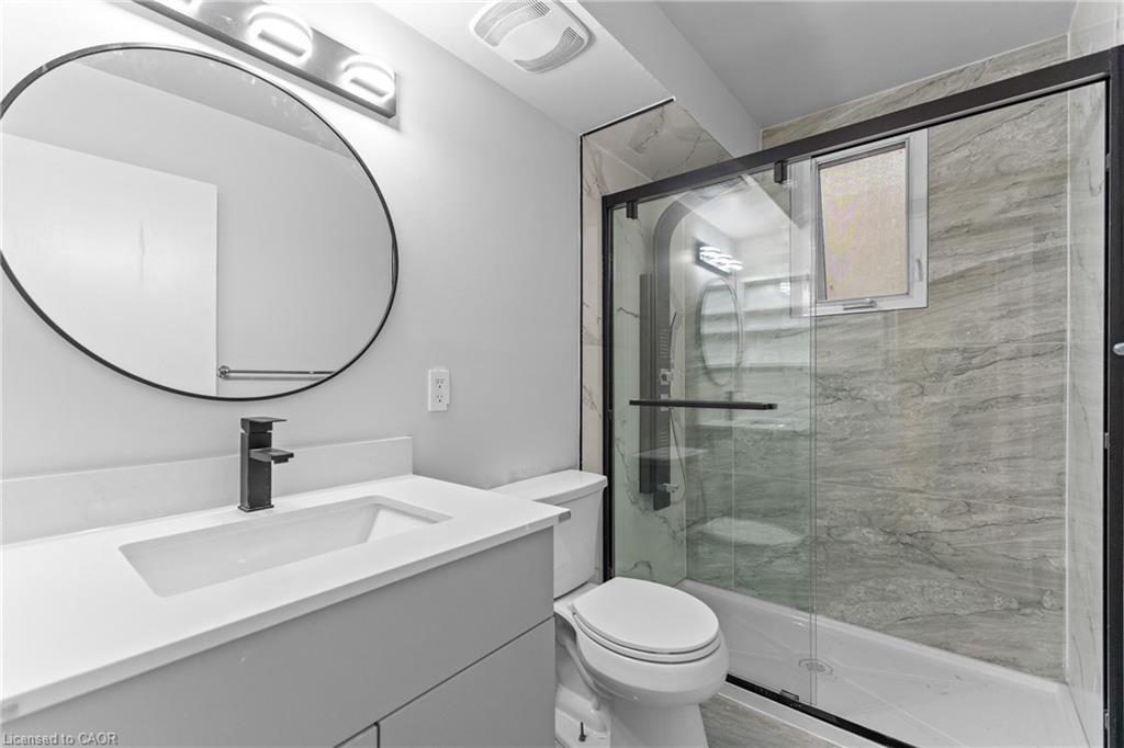 366 Dale Crescent, Waterloo, ON - Indoor Photo Showing Bathroom