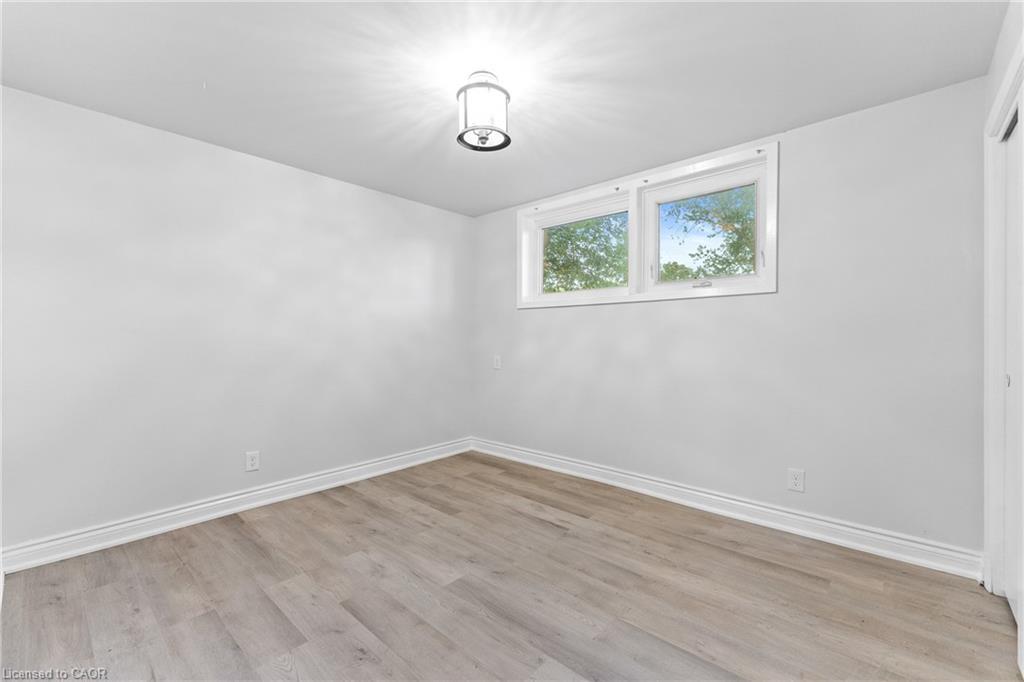 366 Dale Crescent, Waterloo, ON - Indoor Photo Showing Other Room