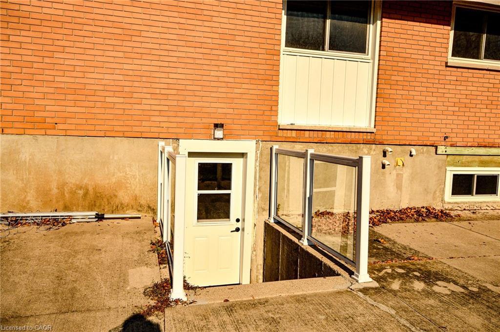 B-118 Taylor Avenue, Cambridge, ON - Outdoor With Exterior