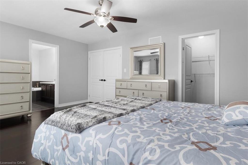 16 Weathering Highway, Stoney Creek, ON - Indoor Photo Showing Bedroom