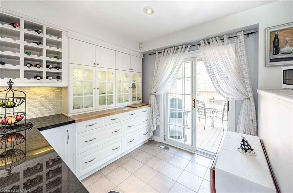 4-2871 Darien Road, Burlington, ON - Indoor