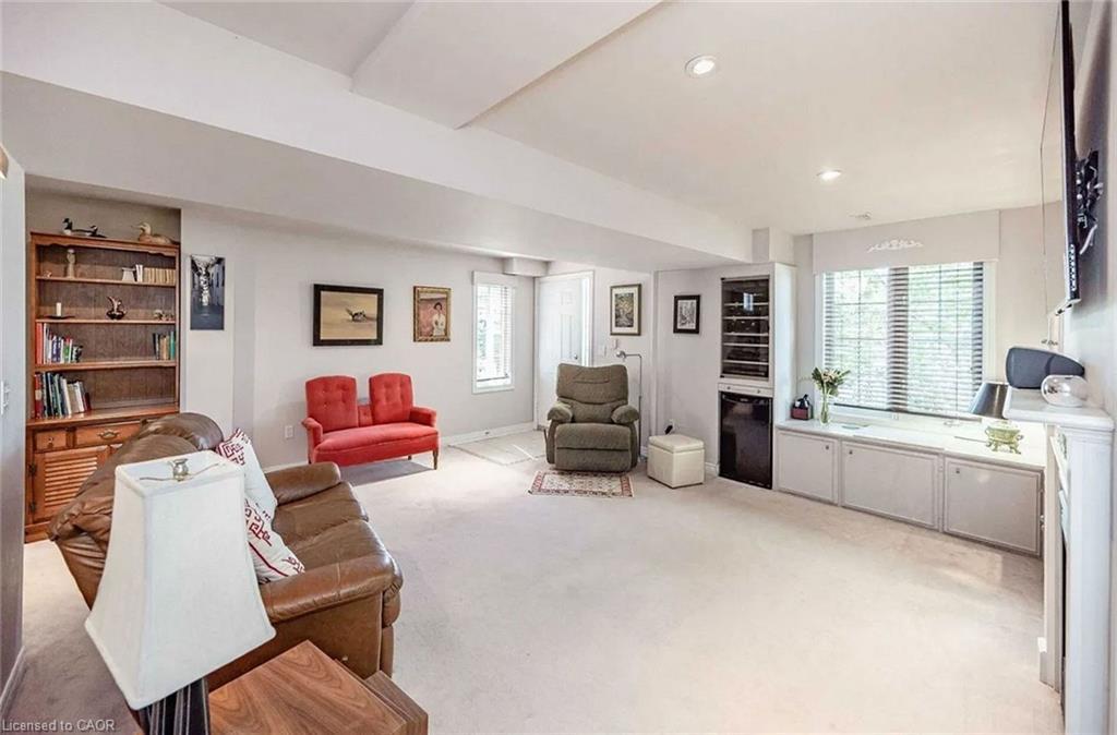 4-2871 Darien Road, Burlington, ON - Indoor