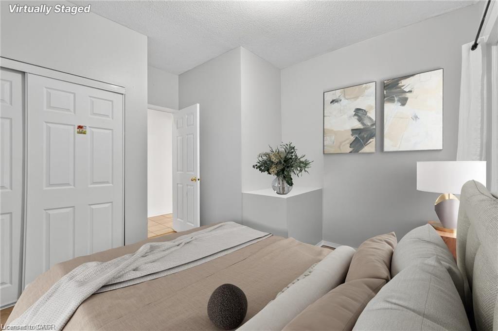 111 Hillyard Street, Hamilton, ON - Indoor Photo Showing Bedroom