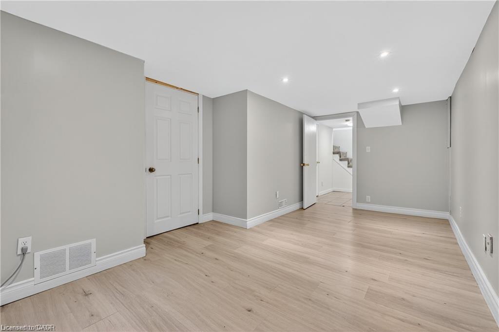 111 Hillyard Street, Hamilton, ON - Indoor Photo Showing Other Room