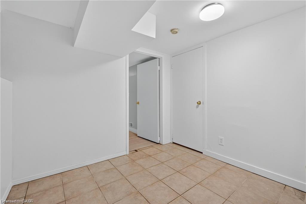 111 Hillyard Street, Hamilton, ON - Indoor Photo Showing Other Room