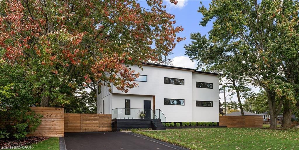 5427 Anthony Place, Burlington, ON - Outdoor