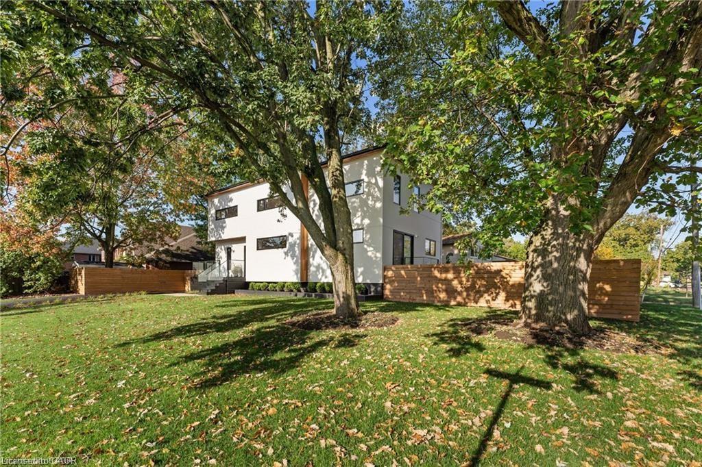 5427 Anthony Place, Burlington, ON - Outdoor