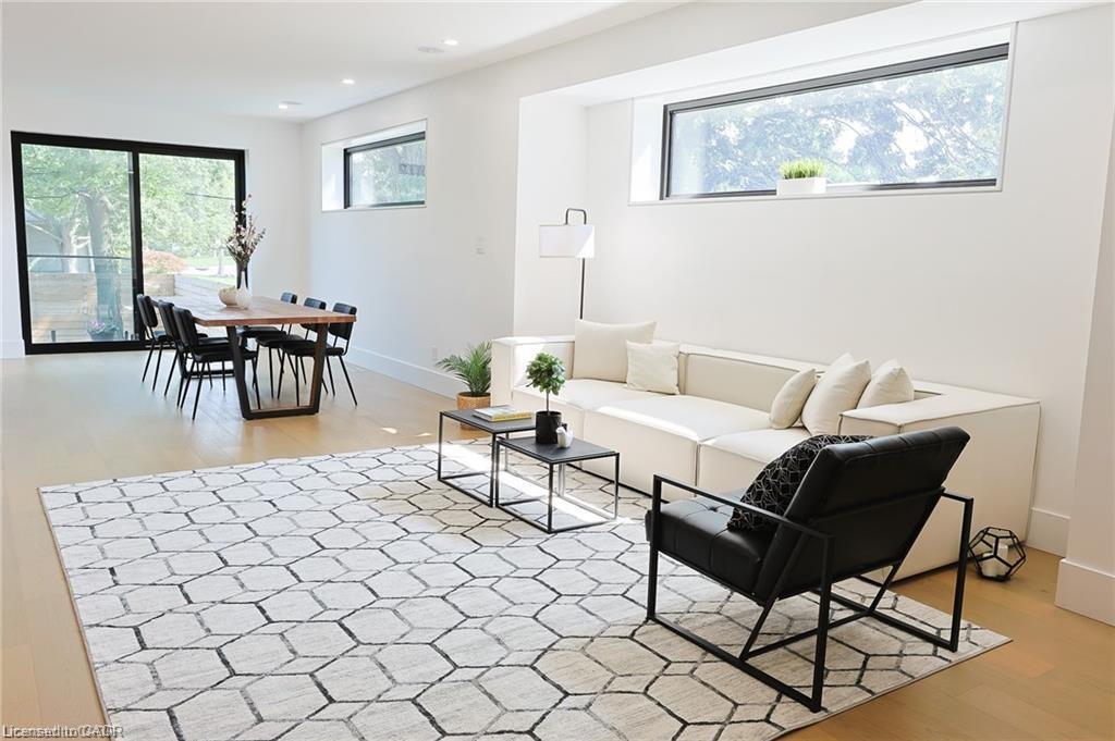 5427 Anthony Place, Burlington, ON - Indoor