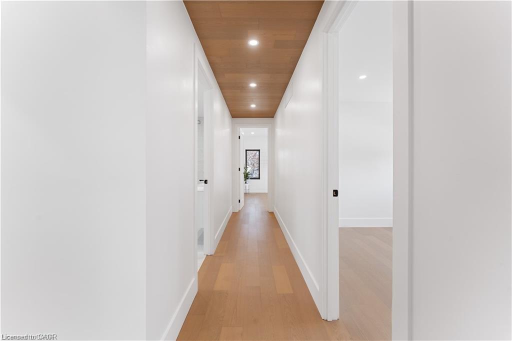 5427 Anthony Place, Burlington, ON - Indoor Photo Showing Other Room