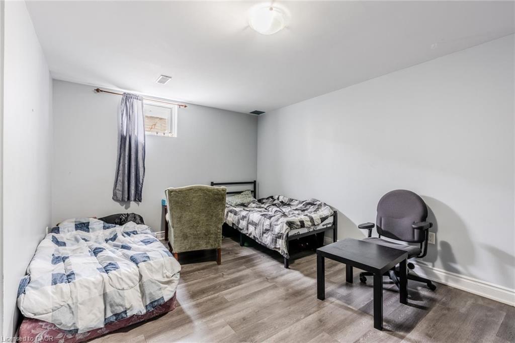 Lower-643 Doon South Drive, Kitchener, ON - Indoor Photo Showing Bedroom