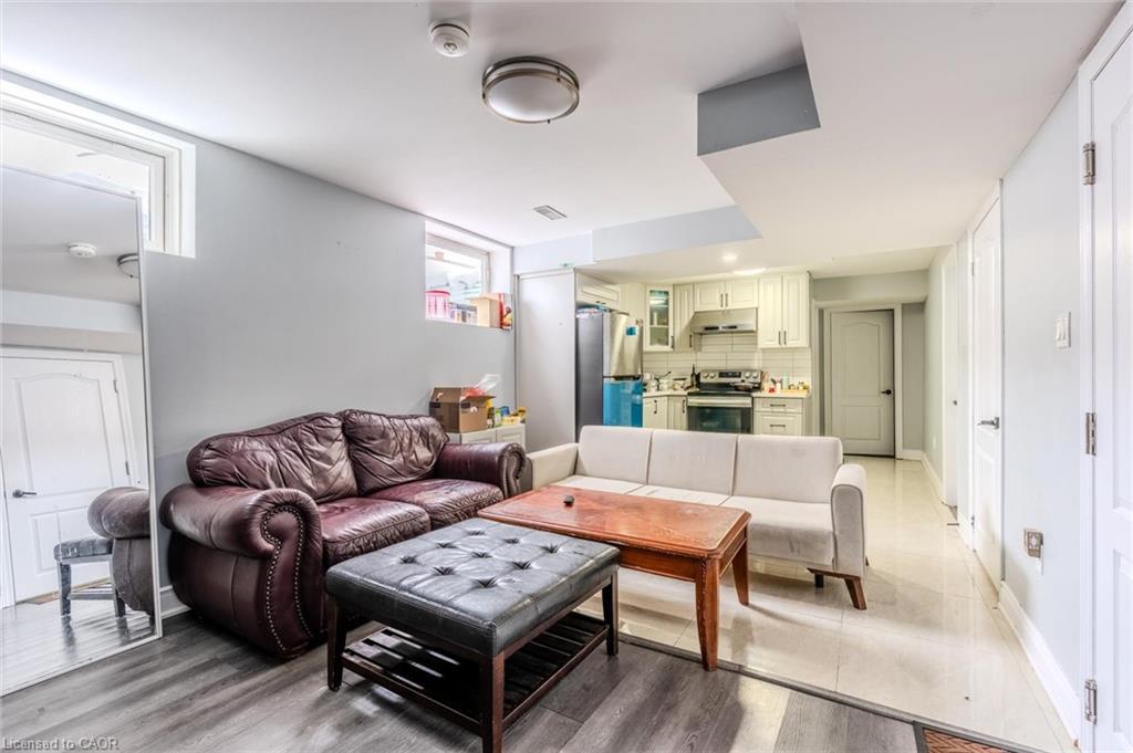 Lower-643 Doon South Drive, Kitchener, ON - Indoor Photo Showing Living Room