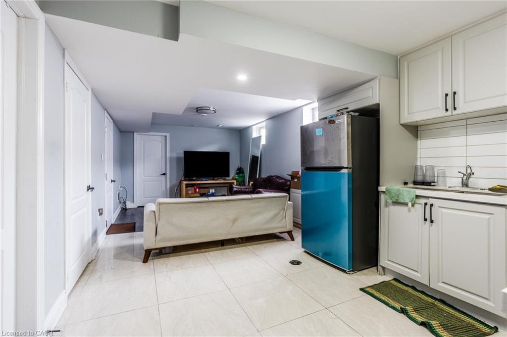 Lower-643 Doon South Drive, Kitchener, ON - Indoor