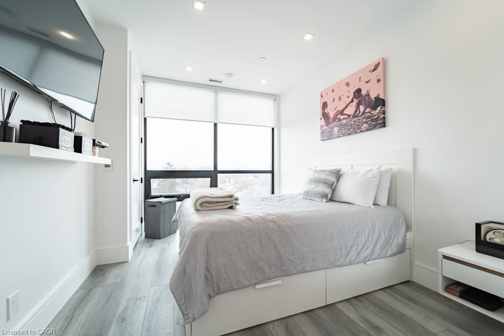 505-101 Locke Street S, Hamilton, ON - Indoor Photo Showing Bedroom