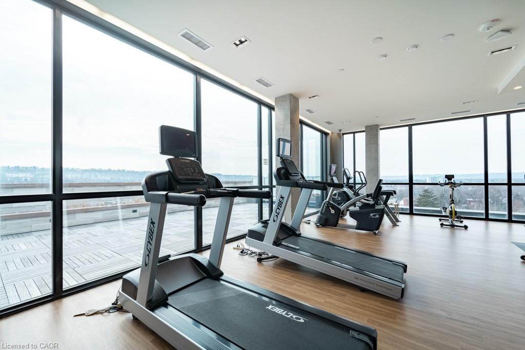 505-101 Locke Street S, Hamilton, ON - Indoor Photo Showing Gym Room