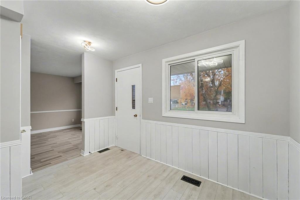 49 Beatrice Street W, Oshawa, ON - Indoor Photo Showing Other Room