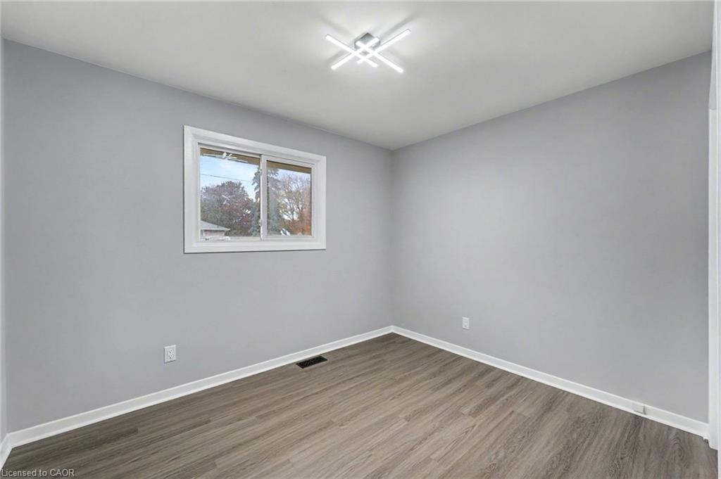 49 Beatrice Street W, Oshawa, ON - Indoor Photo Showing Other Room