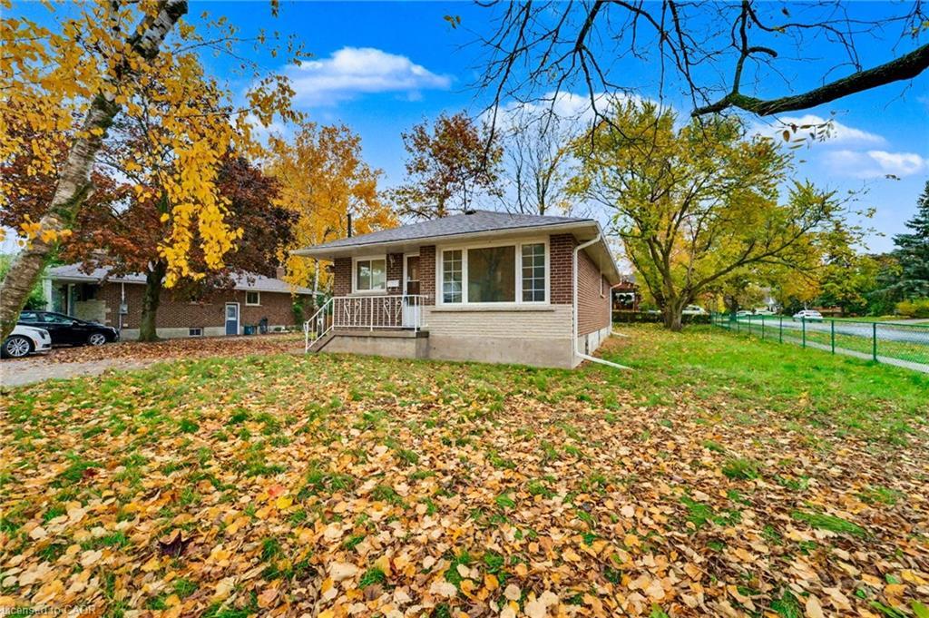 49 Beatrice Street W, Oshawa, ON - Outdoor