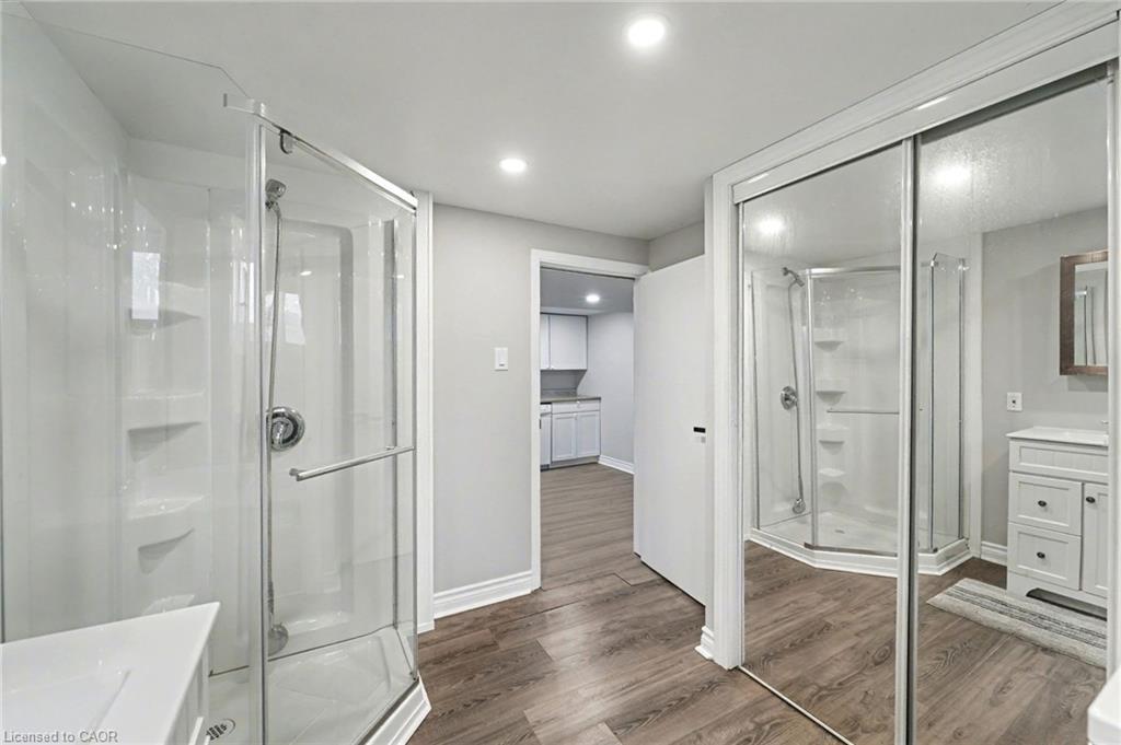 49 Beatrice Street W, Oshawa, ON - Indoor Photo Showing Bathroom