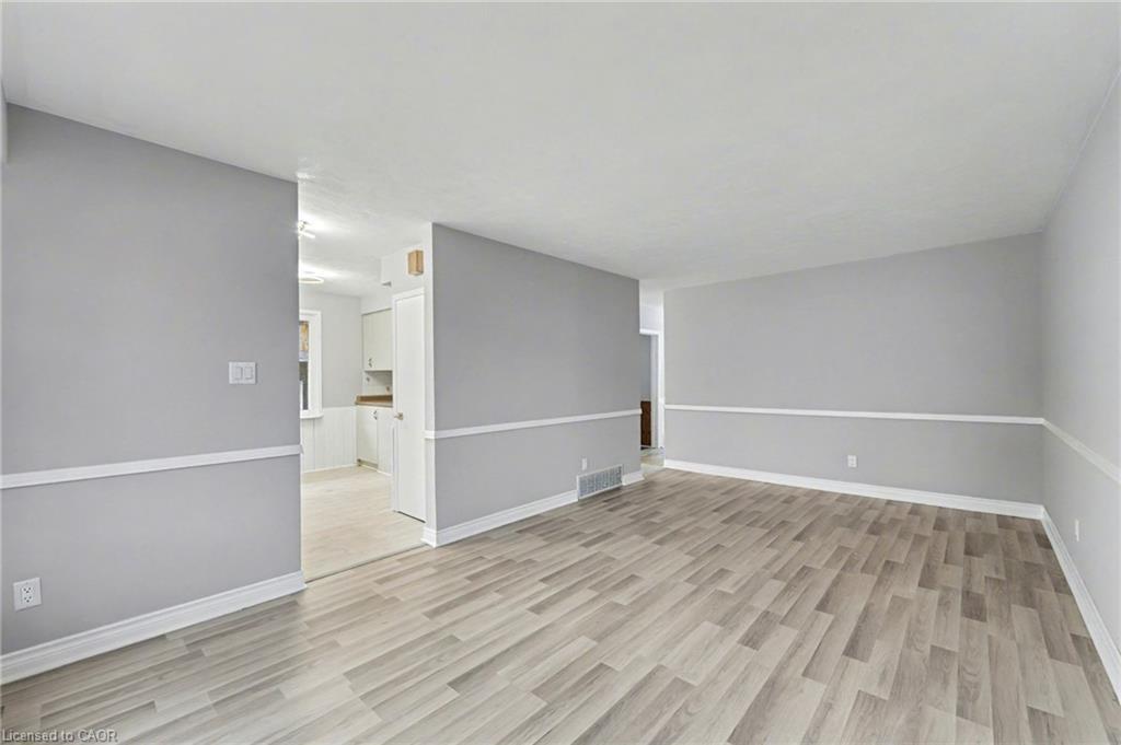 49 Beatrice Street W, Oshawa, ON - Indoor Photo Showing Other Room