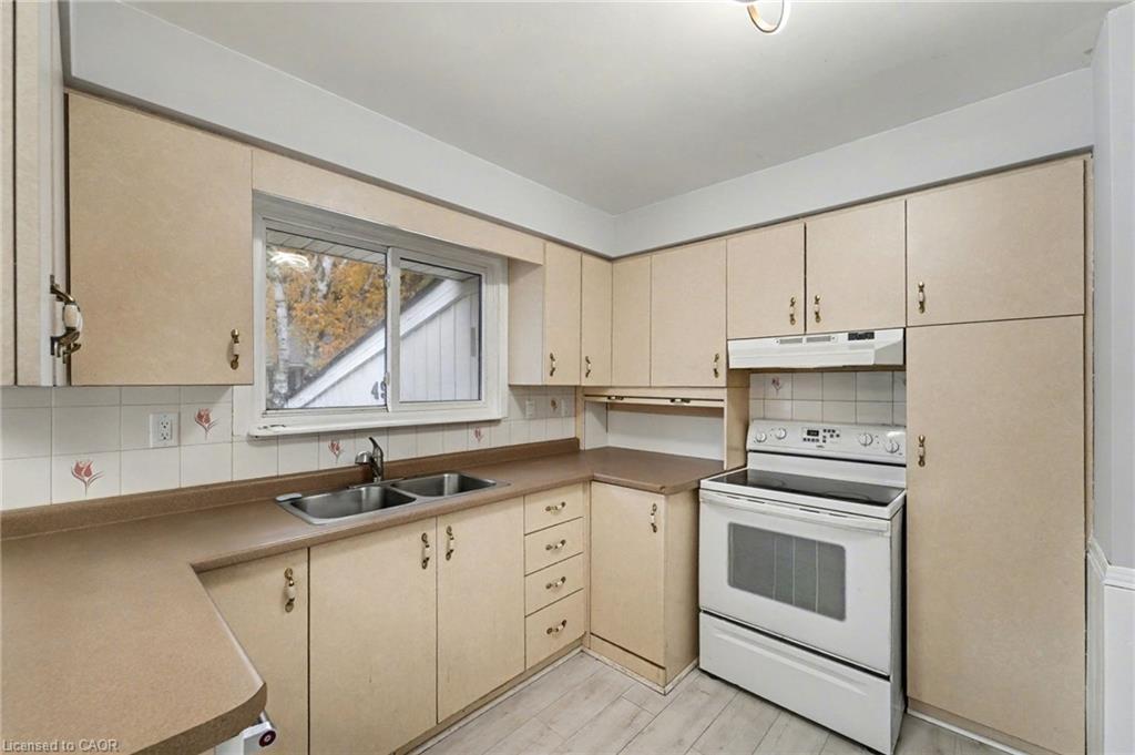 49 Beatrice Street W, Oshawa, ON - Indoor Photo Showing Kitchen With Double Sink