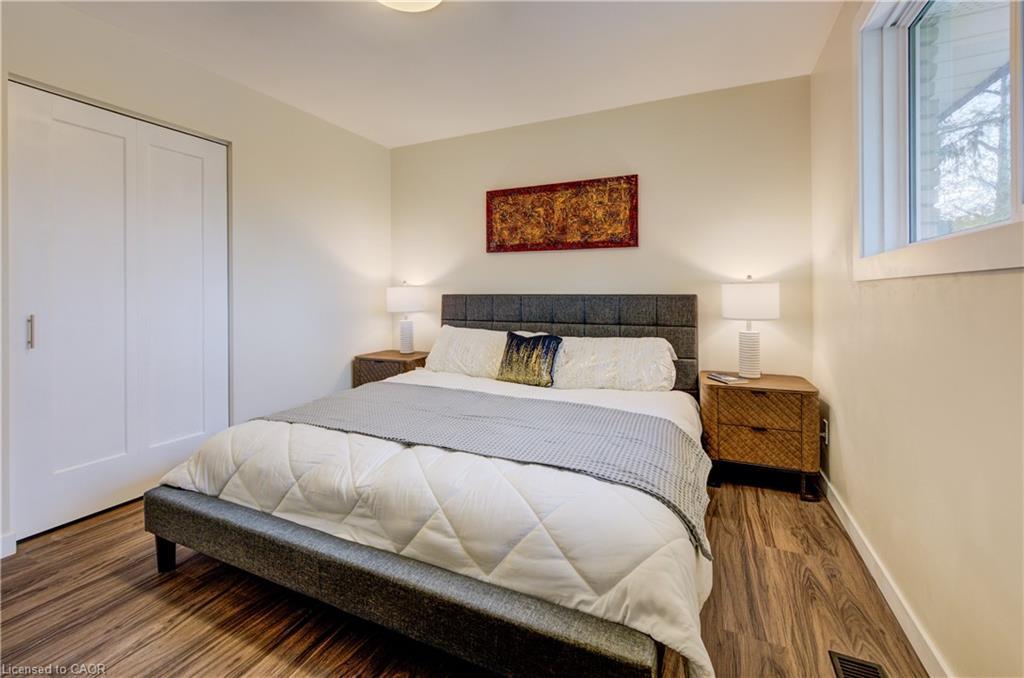 48 Mark Crescent, Cambridge, ON - Indoor Photo Showing Bedroom