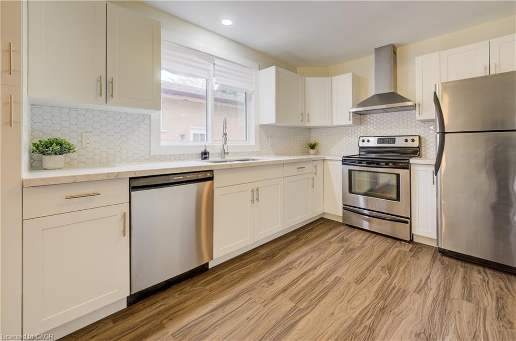 48 Mark Crescent, Cambridge, ON - Indoor Photo Showing Kitchen