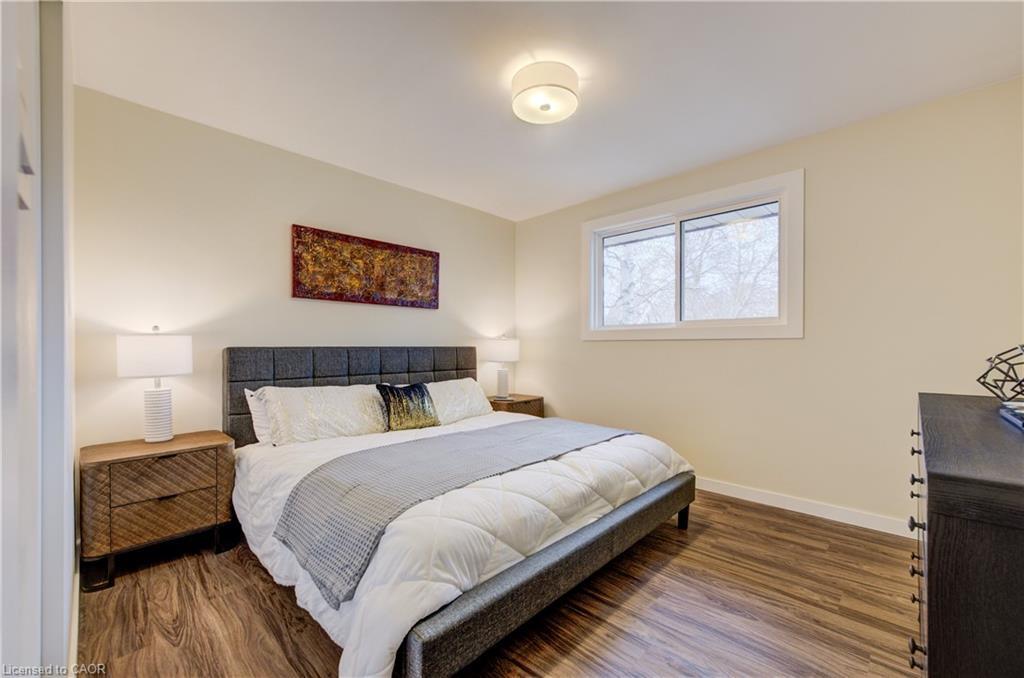 48 Mark Crescent, Cambridge, ON - Indoor Photo Showing Bedroom
