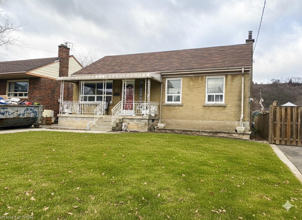 140 Stewartdale Avenue, Hamilton, ON - Outdoor With Deck Patio Veranda
